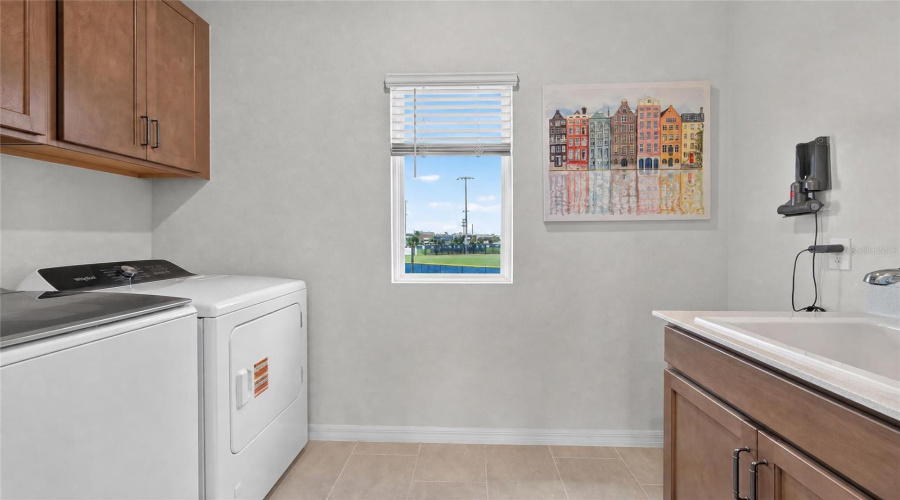 Orlando, Florida 32836, 5 Bedroom Bedrooms, ,4 Bathroombathrooms,Residential,For Sale,Bissell,0,Mfro6440597