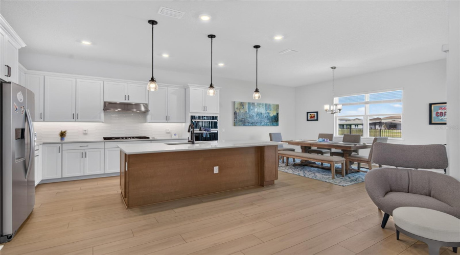 Orlando, Florida 32836, 5 Bedroom Bedrooms, ,4 Bathroombathrooms,Residential,For Sale,Bissell,0,Mfro6440597