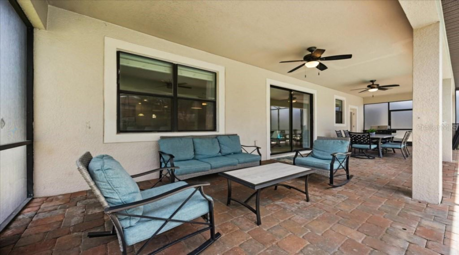Davenport, Florida 33896, 8 Bedroom Bedrooms, ,5 Bathroombathrooms,Residential,For Sale,Rolling Fairway,0,Mfro6440435