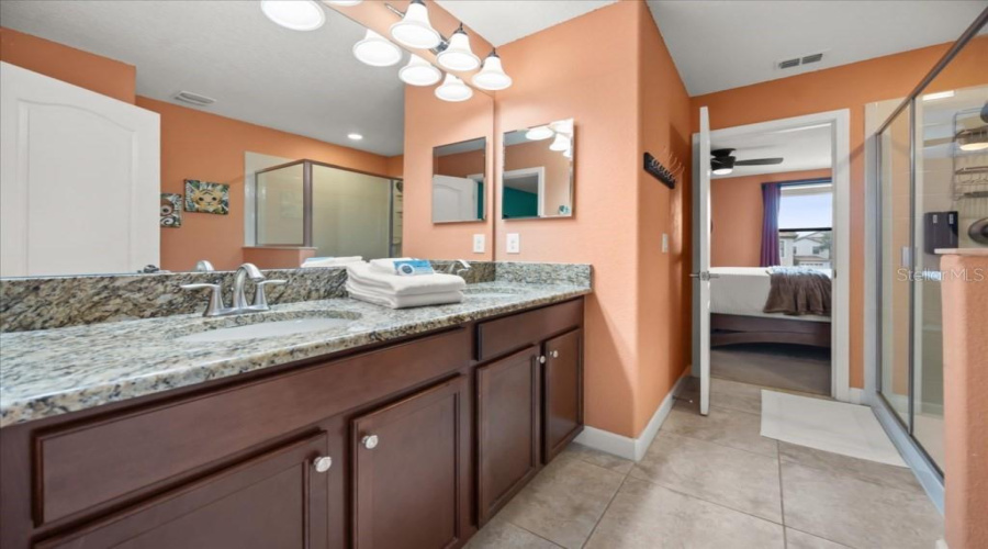 Davenport, Florida 33896, 8 Bedroom Bedrooms, ,5 Bathroombathrooms,Residential,For Sale,Rolling Fairway,0,Mfro6440435