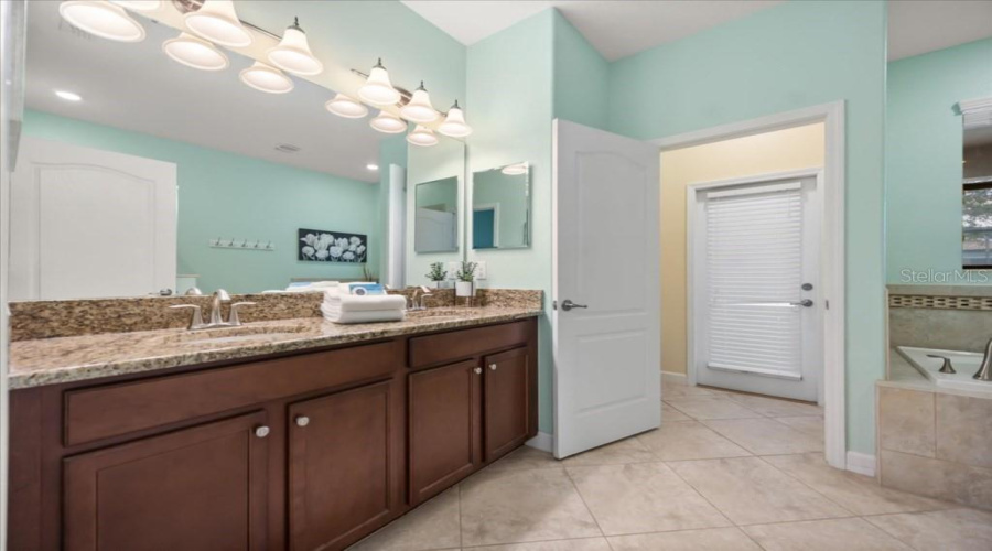Davenport, Florida 33896, 8 Bedroom Bedrooms, ,5 Bathroombathrooms,Residential,For Sale,Rolling Fairway,0,Mfro6440435