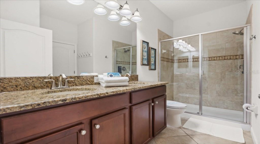 Davenport, Florida 33896, 8 Bedroom Bedrooms, ,5 Bathroombathrooms,Residential,For Sale,Rolling Fairway,0,Mfro6440435