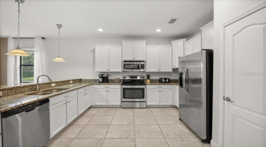 Davenport, Florida 33896, 8 Bedroom Bedrooms, ,5 Bathroombathrooms,Residential,For Sale,Rolling Fairway,0,Mfro6440435
