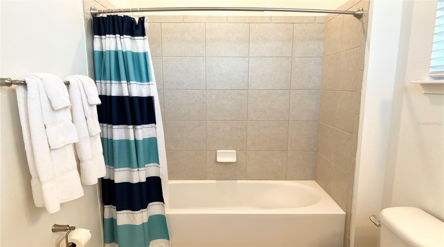Kissimmee, Florida 34747, 4 Bedroom Bedrooms, ,3 Bathroombathrooms,Residential,For Sale,Lost Shaker,0,Mfro6440491