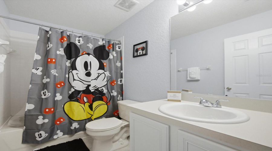 Davenport, Florida 33897, 4 Bedroom Bedrooms, ,3 Bathroombathrooms,Residential,For Sale,Miramar Avenue,0,Mfro6404384