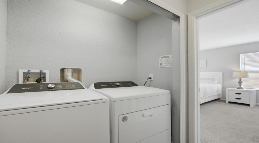 Davenport, Florida 33897, 4 Bedroom Bedrooms, ,3 Bathroombathrooms,Residential,For Sale,Miramar Avenue,0,Mfro6404384