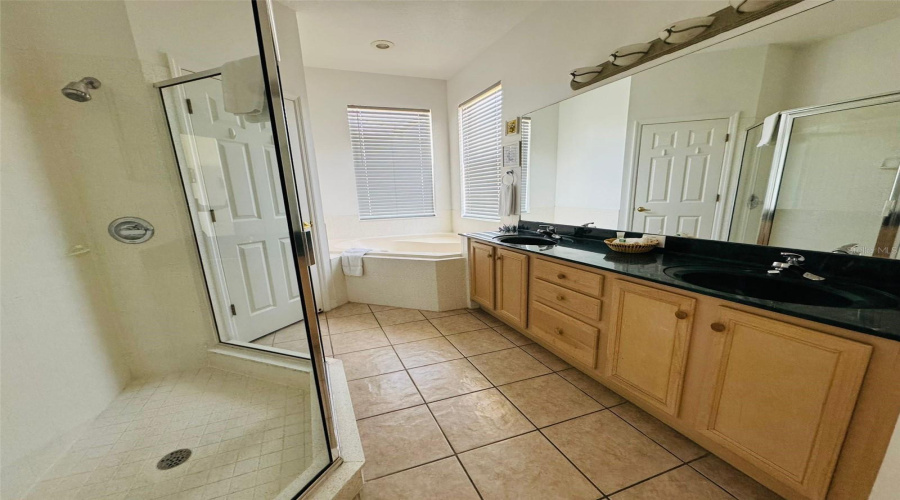 Davenport, Florida 33897, 4 Bedroom Bedrooms, ,3 Bathroombathrooms,Residential,For Sale,Montara,0,Mfro6440376