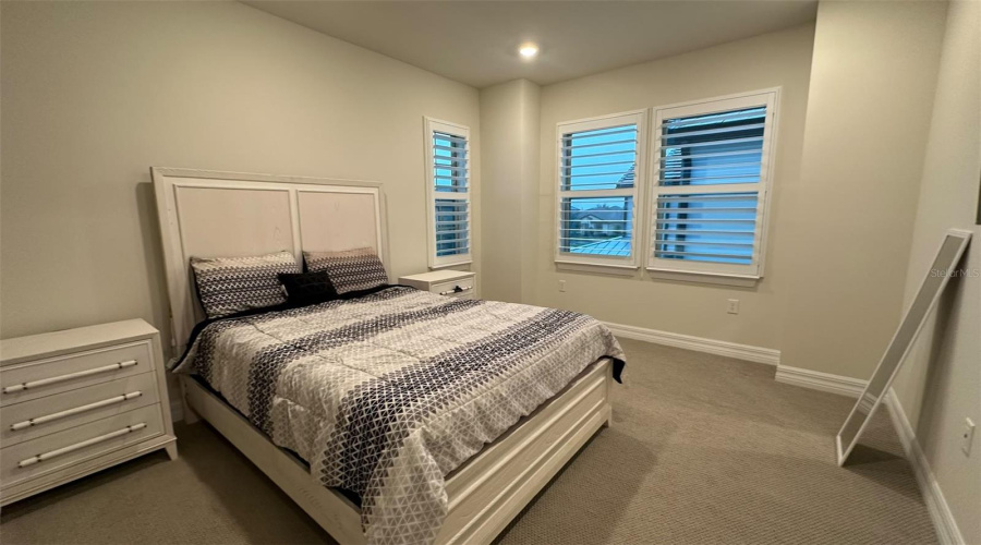 Orlando, Florida 32836, 7 Bedroom Bedrooms, ,4 Bathroombathrooms,Residential,For Sale,Leaf Grove,0,Mfro6438077
