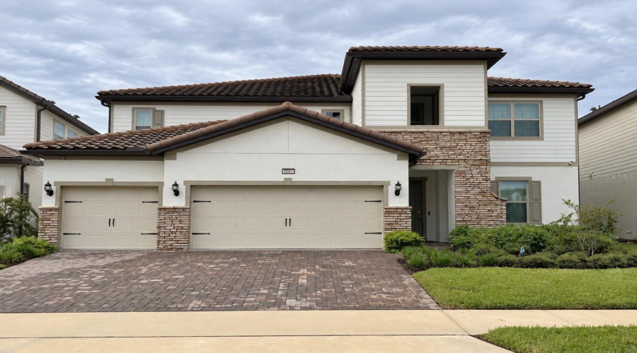 Orlando, Florida 32836, 7 Bedroom Bedrooms, ,4 Bathroombathrooms,Residential,For Sale,Leaf Grove,0,Mfro6438077