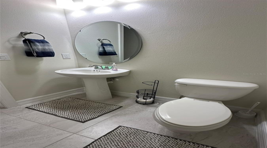 Orlando, Florida 32836, 7 Bedroom Bedrooms, ,4 Bathroombathrooms,Residential,For Sale,Leaf Grove,0,Mfro6438077