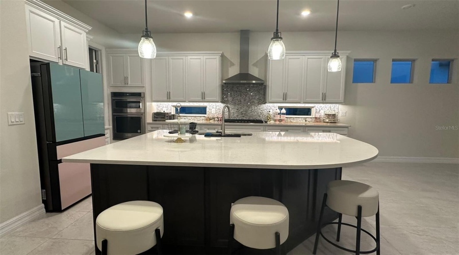 Orlando, Florida 32836, 7 Bedroom Bedrooms, ,4 Bathroombathrooms,Residential,For Sale,Leaf Grove,0,Mfro6438077