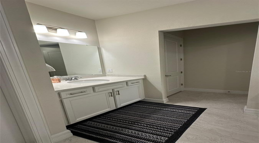 Orlando, Florida 32836, 7 Bedroom Bedrooms, ,4 Bathroombathrooms,Residential,For Sale,Leaf Grove,0,Mfro6438077