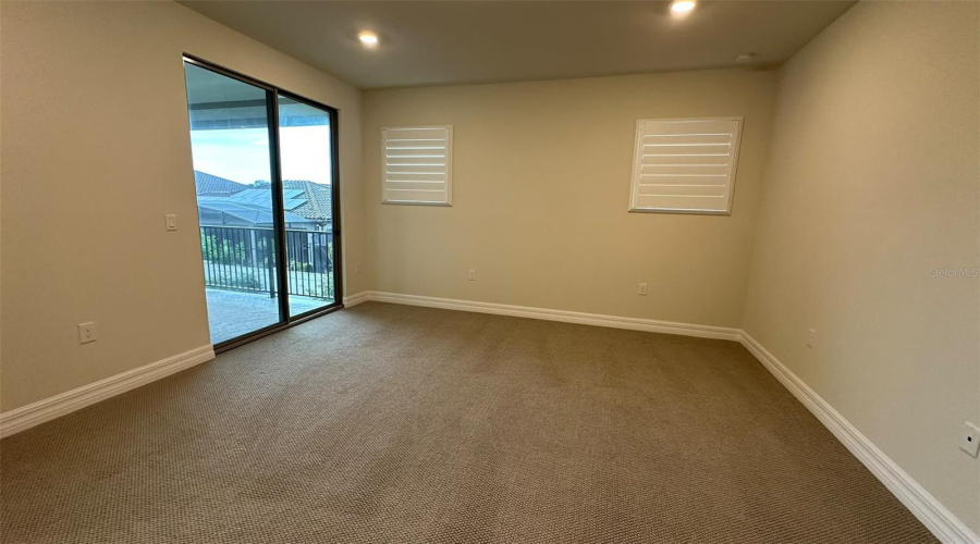 Orlando, Florida 32836, 7 Bedroom Bedrooms, ,4 Bathroombathrooms,Residential,For Sale,Leaf Grove,0,Mfro6438077