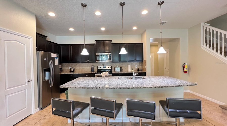 Kissimmee, Florida 34747, 5 Bedroom Bedrooms, ,4 Bathroombathrooms,Residential,For Sale,Geneve,0,Mfrs5157166