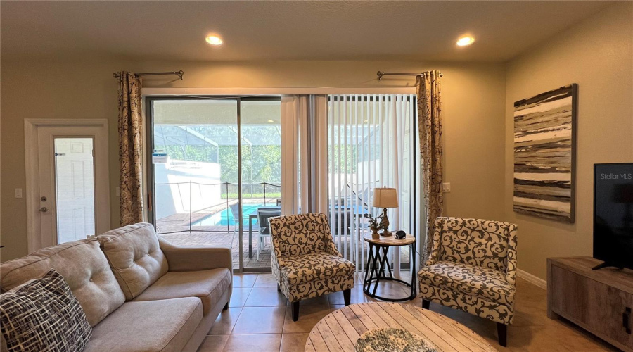 Kissimmee, Florida 34747, 5 Bedroom Bedrooms, ,4 Bathroombathrooms,Residential,For Sale,Geneve,0,Mfrs5157166