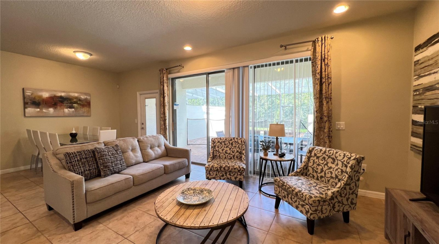 Kissimmee, Florida 34747, 5 Bedroom Bedrooms, ,4 Bathroombathrooms,Residential,For Sale,Geneve,0,Mfrs5157166