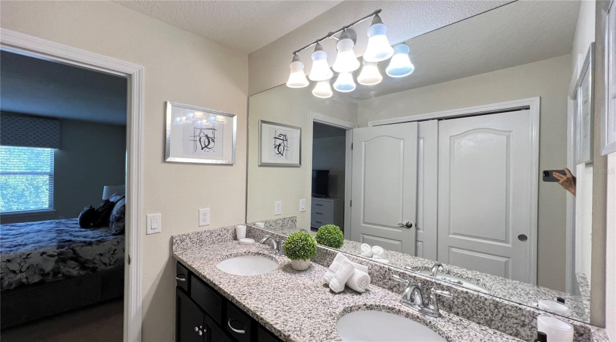 Kissimmee, Florida 34747, 5 Bedroom Bedrooms, ,4 Bathroombathrooms,Residential,For Sale,Geneve,0,Mfrs5157166
