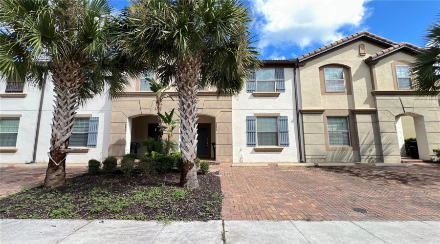 Kissimmee, Florida 34747, 5 Bedroom Bedrooms, ,4 Bathroombathrooms,Residential,For Sale,Geneve,0,Mfrs5157166