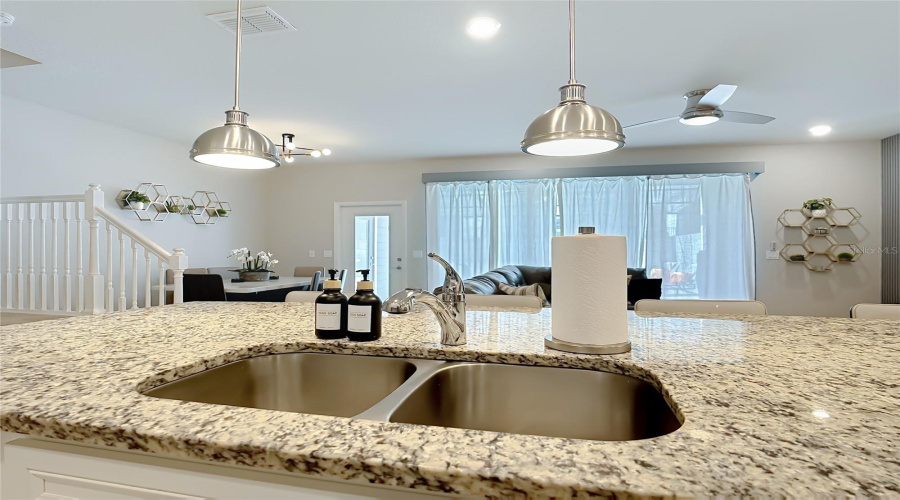 Davenport, Florida 33897, 5 Bedroom Bedrooms, ,4 Bathroombathrooms,Residential,For Sale,Paradise,0,Mfro6440616