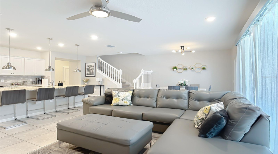 Davenport, Florida 33897, 5 Bedroom Bedrooms, ,4 Bathroombathrooms,Residential,For Sale,Paradise,0,Mfro6440616