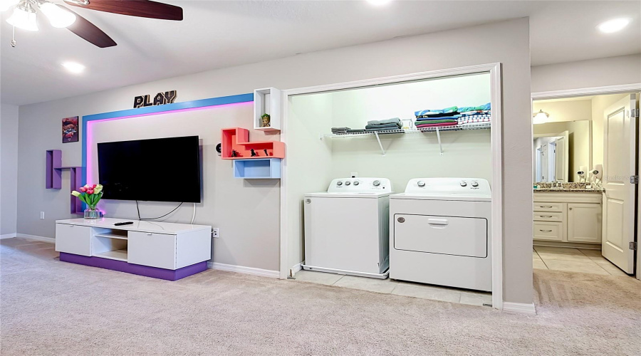Davenport, Florida 33897, 5 Bedroom Bedrooms, ,4 Bathroombathrooms,Residential,For Sale,Paradise,0,Mfro6440616