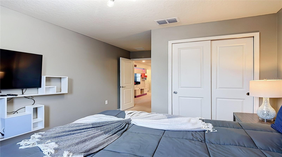 Davenport, Florida 33897, 5 Bedroom Bedrooms, ,4 Bathroombathrooms,Residential,For Sale,Paradise,0,Mfro6440616