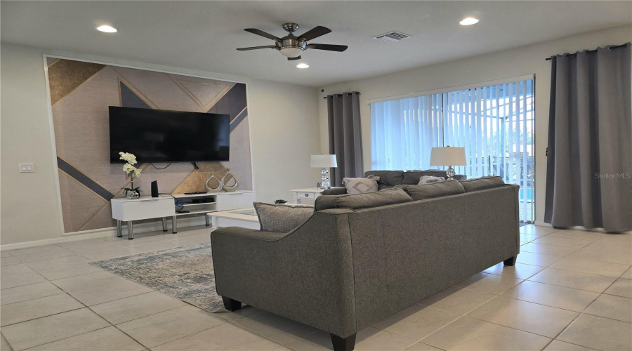 Kissimmee, Florida 34747, 5 Bedroom Bedrooms, ,4 Bathroombathrooms,Residential,For Sale,Dubai,0,Mfrp4939824