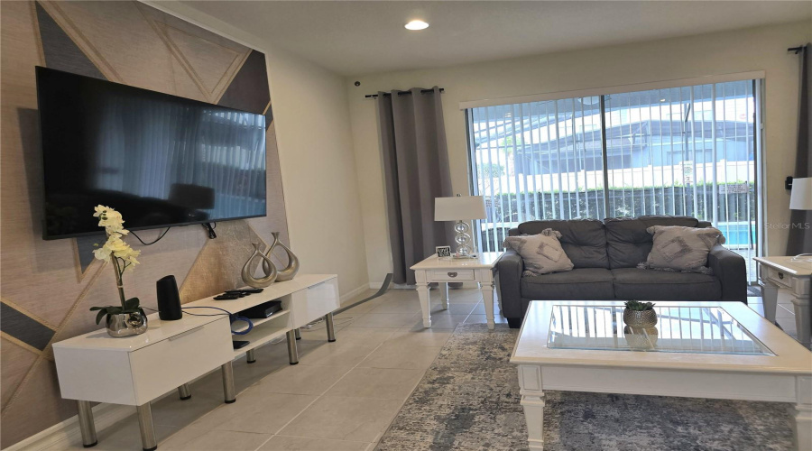 Kissimmee, Florida 34747, 5 Bedroom Bedrooms, ,4 Bathroombathrooms,Residential,For Sale,Dubai,0,Mfrp4939824