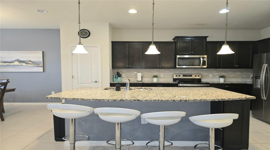 Kissimmee, Florida 34747, 5 Bedroom Bedrooms, ,4 Bathroombathrooms,Residential,For Sale,Dubai,0,Mfrp4939824