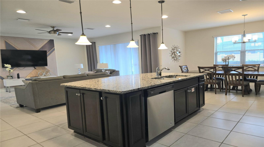 Kissimmee, Florida 34747, 5 Bedroom Bedrooms, ,4 Bathroombathrooms,Residential,For Sale,Dubai,0,Mfrp4939824