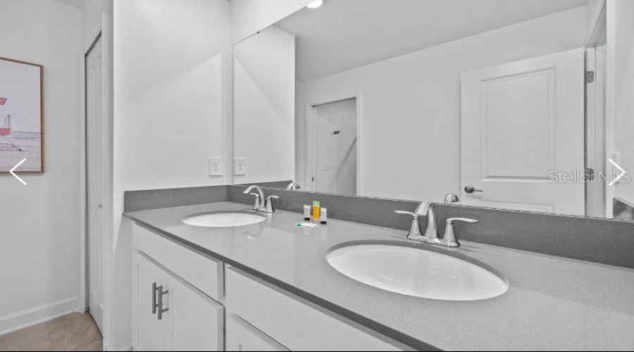 Davenport, Florida 33896, 7 Bedroom Bedrooms, ,5 Bathroombathrooms,Residential,For Sale,Sommerset Hills,0,Mfro6440978