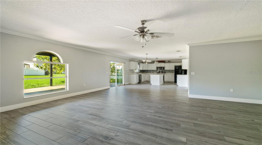 Davenport, Florida 33897, 4 Bedroom Bedrooms, ,3 Bathroombathrooms,Residential,For Sale,Blake,0,Mfrs5157332