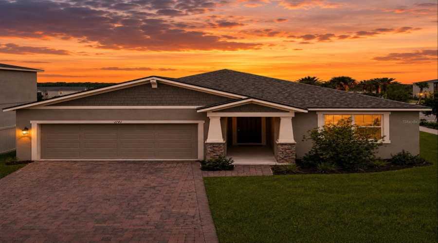 Kissimmee, Florida 34747, 4 Bedroom Bedrooms, ,3 Bathroombathrooms,Residential,For Sale,Lakeshore Breeze,0,Mfro6397466