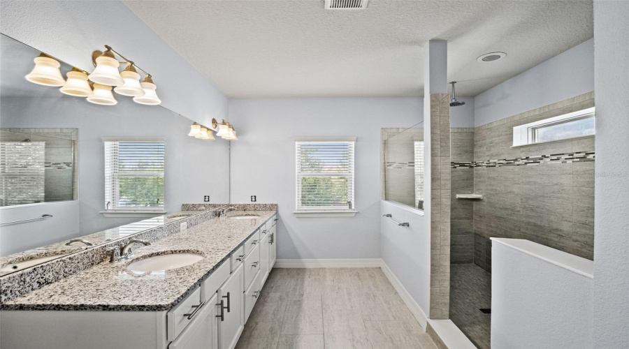 Orlando, Florida 32836, 4 Bedroom Bedrooms, ,3 Bathroombathrooms,Residential,For Sale,Citron Oaks,0,Mfro6440190