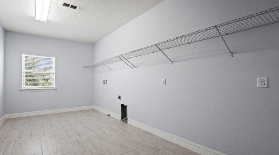 Orlando, Florida 32836, 4 Bedroom Bedrooms, ,3 Bathroombathrooms,Residential,For Sale,Citron Oaks,0,Mfro6440190