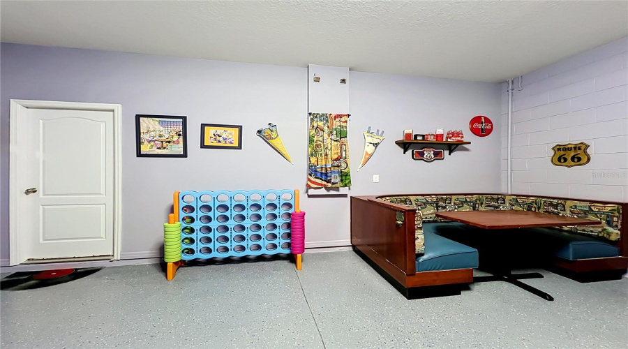 Davenport, Florida 33837, 5 Bedroom Bedrooms, ,4 Bathroombathrooms,Residential,For Sale,Oakmoss,0,Mfro6440765