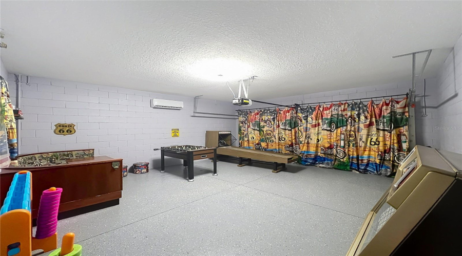 Davenport, Florida 33837, 5 Bedroom Bedrooms, ,4 Bathroombathrooms,Residential,For Sale,Oakmoss,0,Mfro6440765