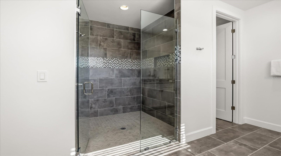 Kissimmee, Florida 34747, 6 Bedroom Bedrooms, ,6 Bathroombathrooms,Residential,For Sale,Excitement,0,Mfro6441260
