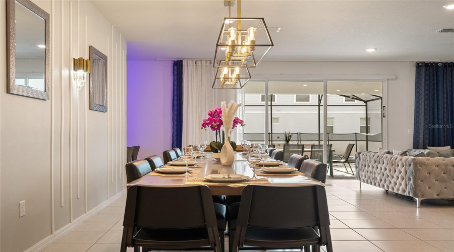 Davenport, Florida 33897, 10 Bedroom Bedrooms, ,8 Bathroombathrooms,Residential,For Sale,Lana,0,Mfro6441426