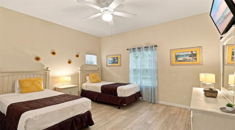 Second Bedroom, Two Beds - Great For Guests!