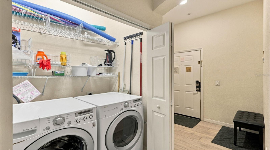 Washer &Amp; Dryer Included!