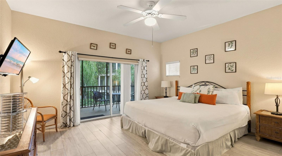 Fully Furnished, Super Comfy Bedroom