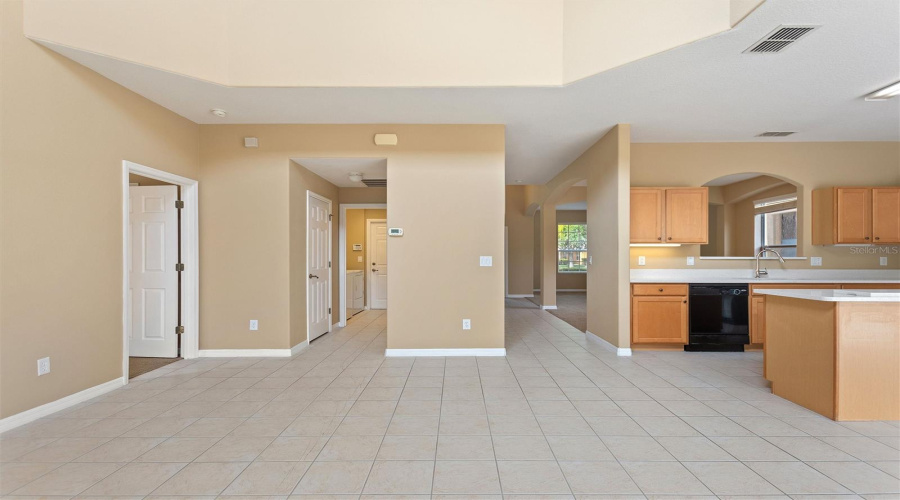 Davenport, Florida 33837, 5 Bedroom Bedrooms, ,4 Bathroombathrooms,Residential,For Sale,African Daisy,0,Mfro6441259