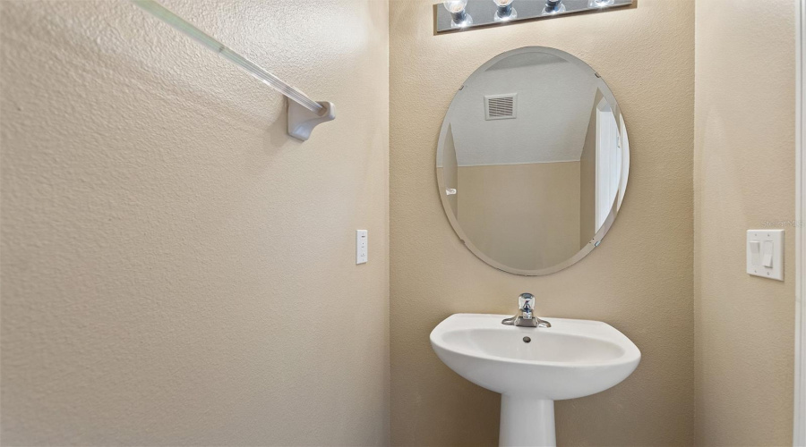 Davenport, Florida 33837, 5 Bedroom Bedrooms, ,4 Bathroombathrooms,Residential,For Sale,African Daisy,0,Mfro6441259