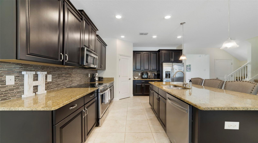 Davenport, Florida 33896, 5 Bedroom Bedrooms, ,3 Bathroombathrooms,Residential,For Sale,Pro Shop,0,Mfro6441544