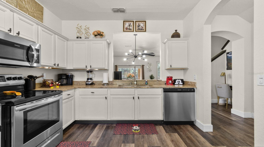 Davenport, Florida 33897, 3 Bedroom Bedrooms, ,2 Bathroombathrooms,Residential,For Sale,Calabria,0,Mfro6437337