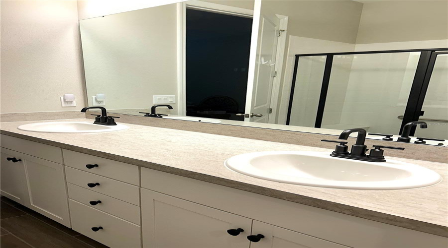 Kissimmee, Florida 34747, 2 Bedroom Bedrooms, ,2 Bathroombathrooms,Residential,For Sale,Key Bay,0,Mfro6441509