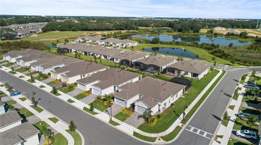 Kissimmee, Florida 34747, 2 Bedroom Bedrooms, ,2 Bathroombathrooms,Residential,For Sale,Key Bay,0,Mfro6441509