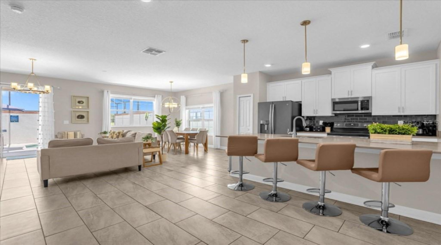Davenport, Florida 33896, 5 Bedroom Bedrooms, ,4 Bathroombathrooms,Residential,For Sale,Stinger,0,Mfro6441627