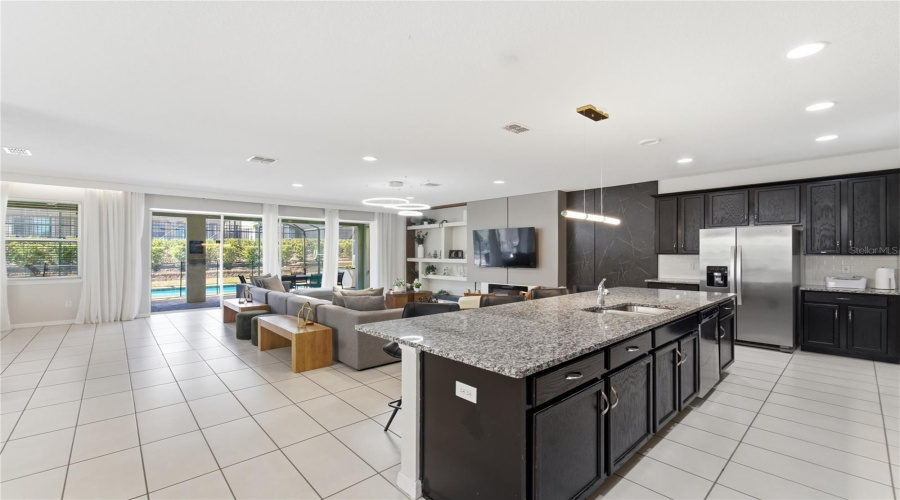 Kissimmee, Florida 34747, 9 Bedroom Bedrooms, ,6 Bathroombathrooms,Residential,For Sale,Sawyer Palm,0,Mfro6385788